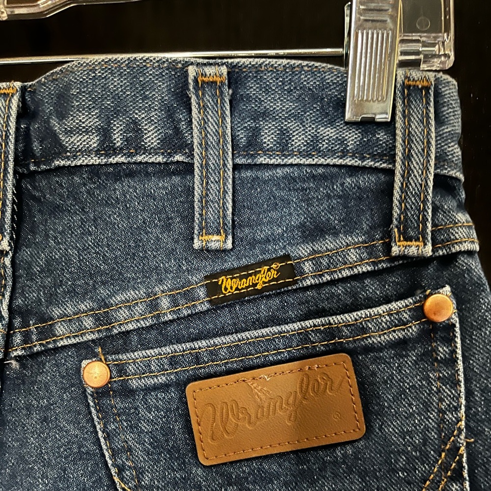 Wrangler Shorts - Picture 4 of 8